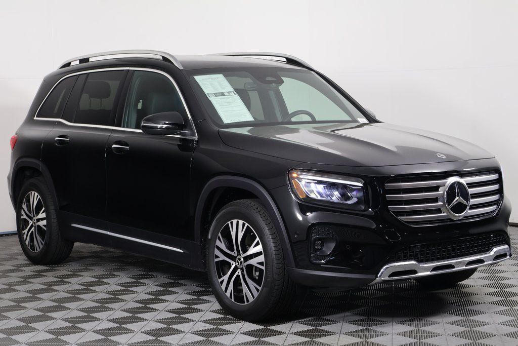 Thumbnail: 2025 Mercedes-Benz GLB - 3