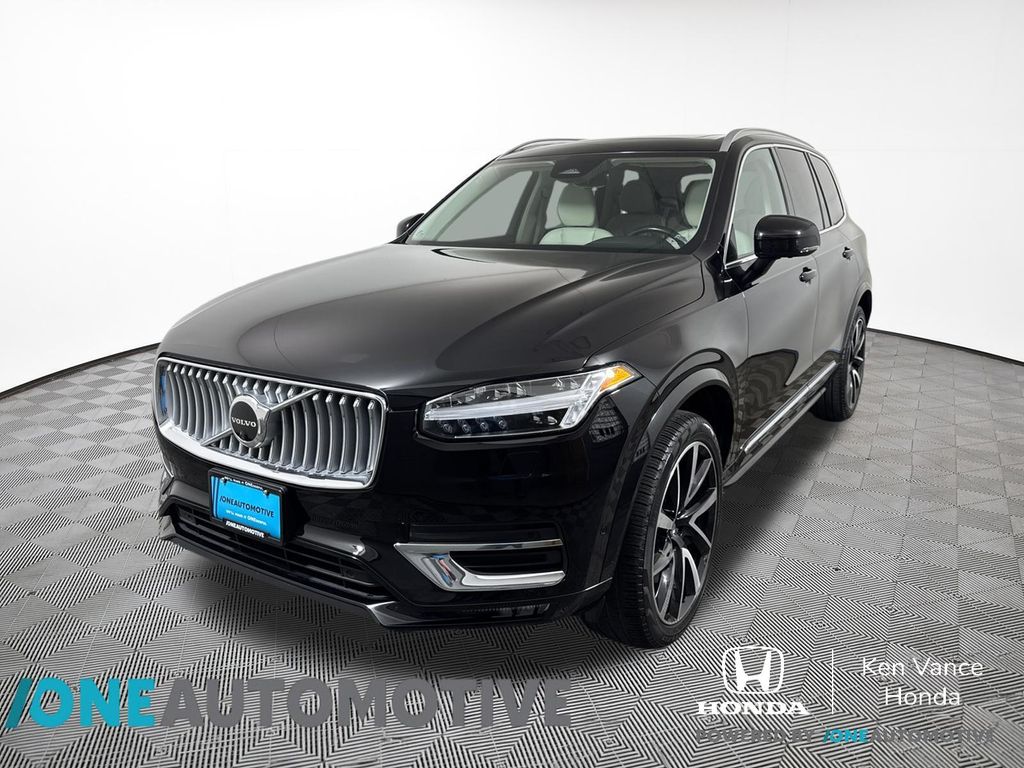 2023 Volvo XC90 B6 Plus Bright Theme 7-Passenger AWD