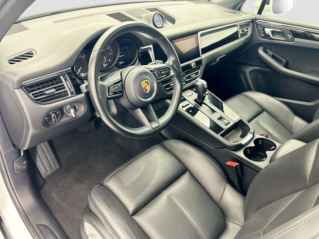 Thumbnail: 2022 Porsche Macan - 4