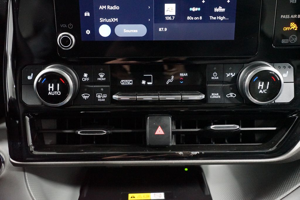 Thumbnail: 2023 Toyota Highlander - 21