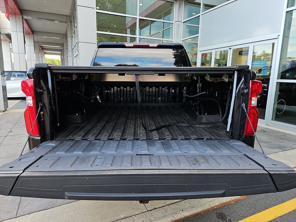 Thumbnail: 2021 Chevrolet Silverado 1500 - 26