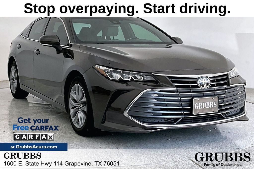 Gray 2019 Toyota Avalon XLE FWD Sedan Front-Wheel Drive 8-Speed Automatic