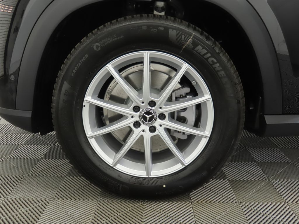 Thumbnail: 2026 Mercedes-Benz GLE - 32