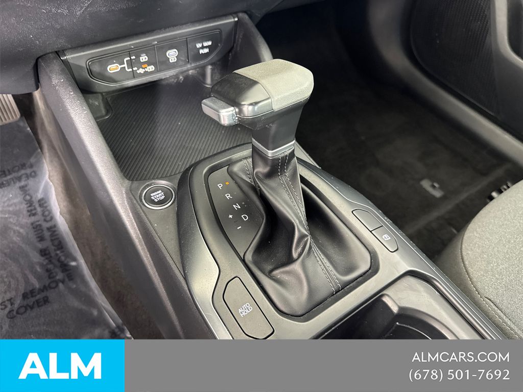 Used 2025 Black Kia LXS image 34