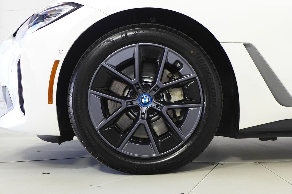 Thumbnail: 2023 BMW i4 - 5