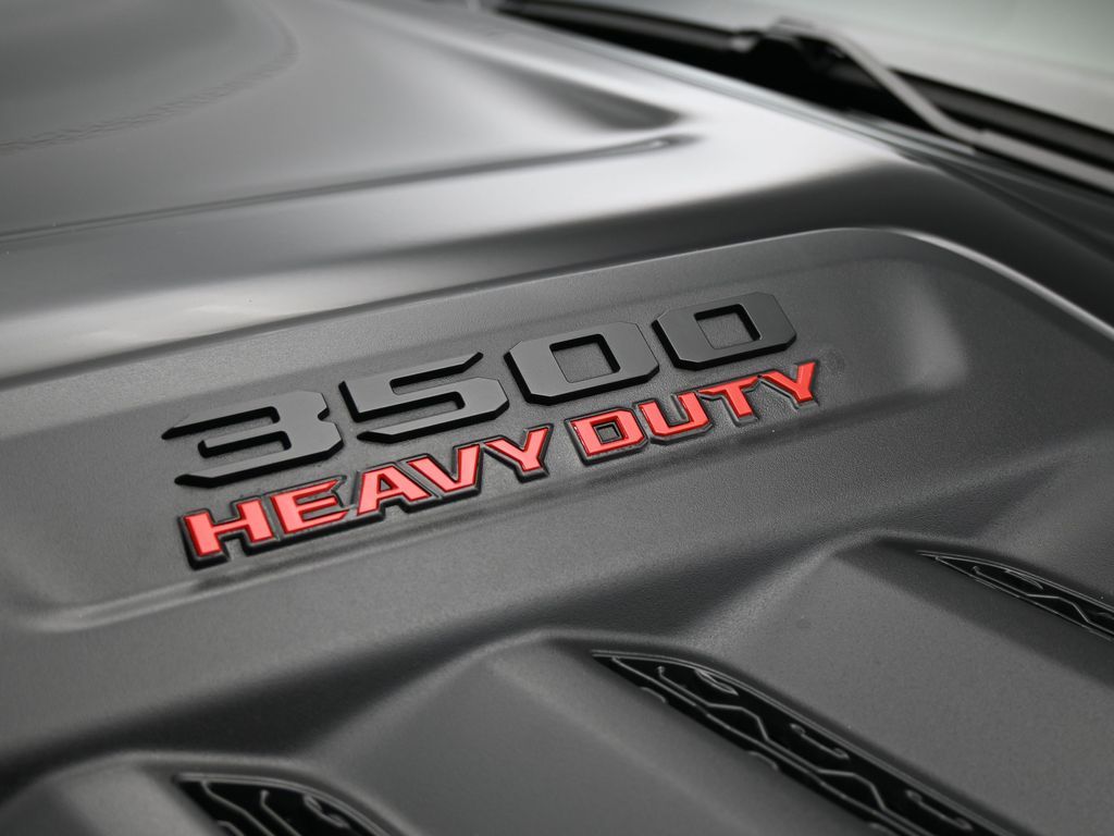 New 2026 Diamond Black Crystal Pearlcoat Ram Laramie image 29