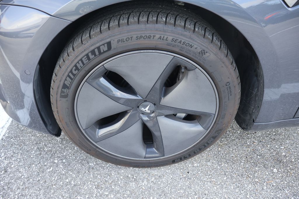 Thumbnail: 2019 Tesla Model 3 - 4