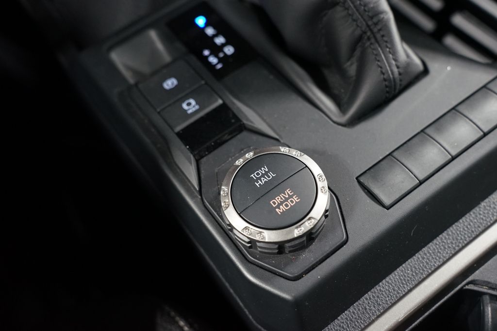 Thumbnail: 2025 Toyota 4Runner - 24