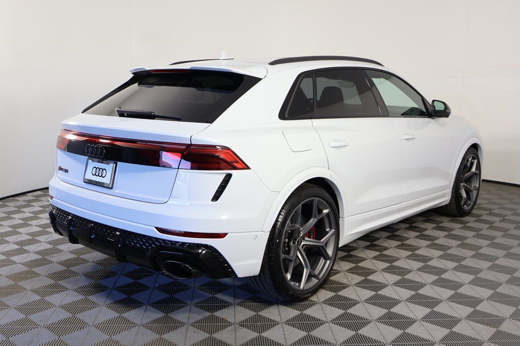 Thumbnail: 2026 Audi RS Q8 - 2