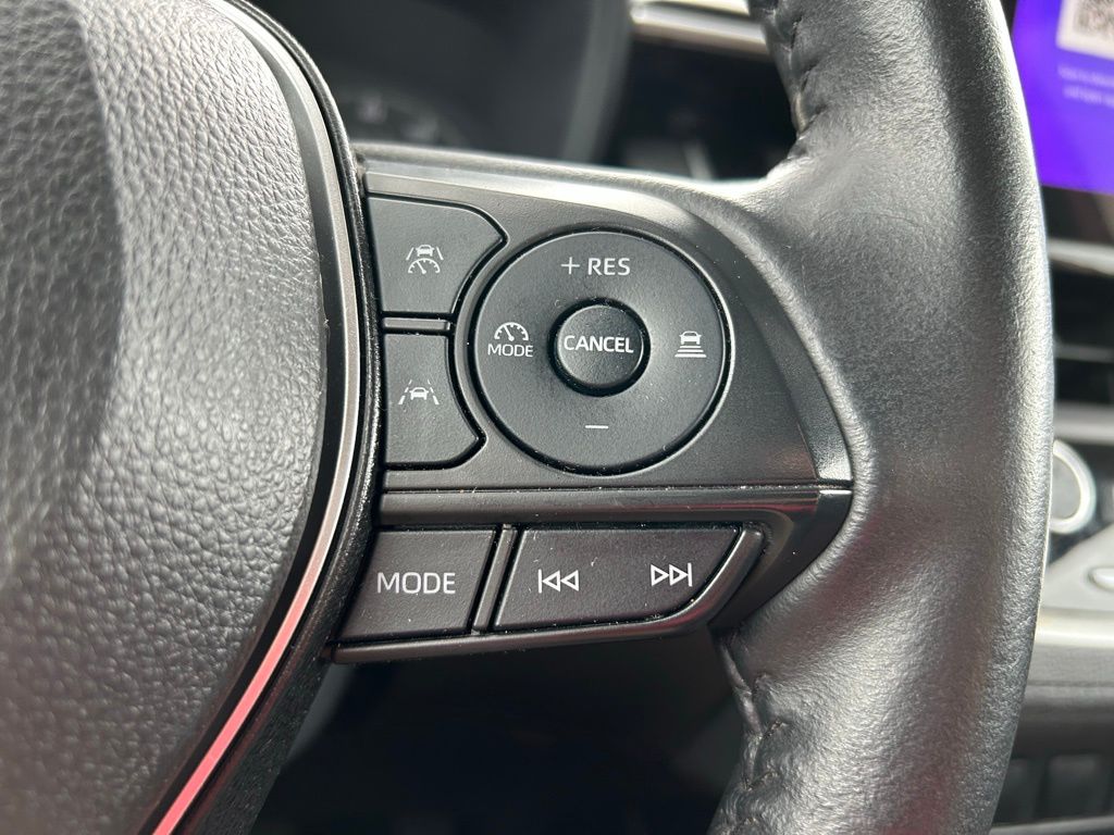 Thumbnail: 2024 Toyota Corolla Cross - 18