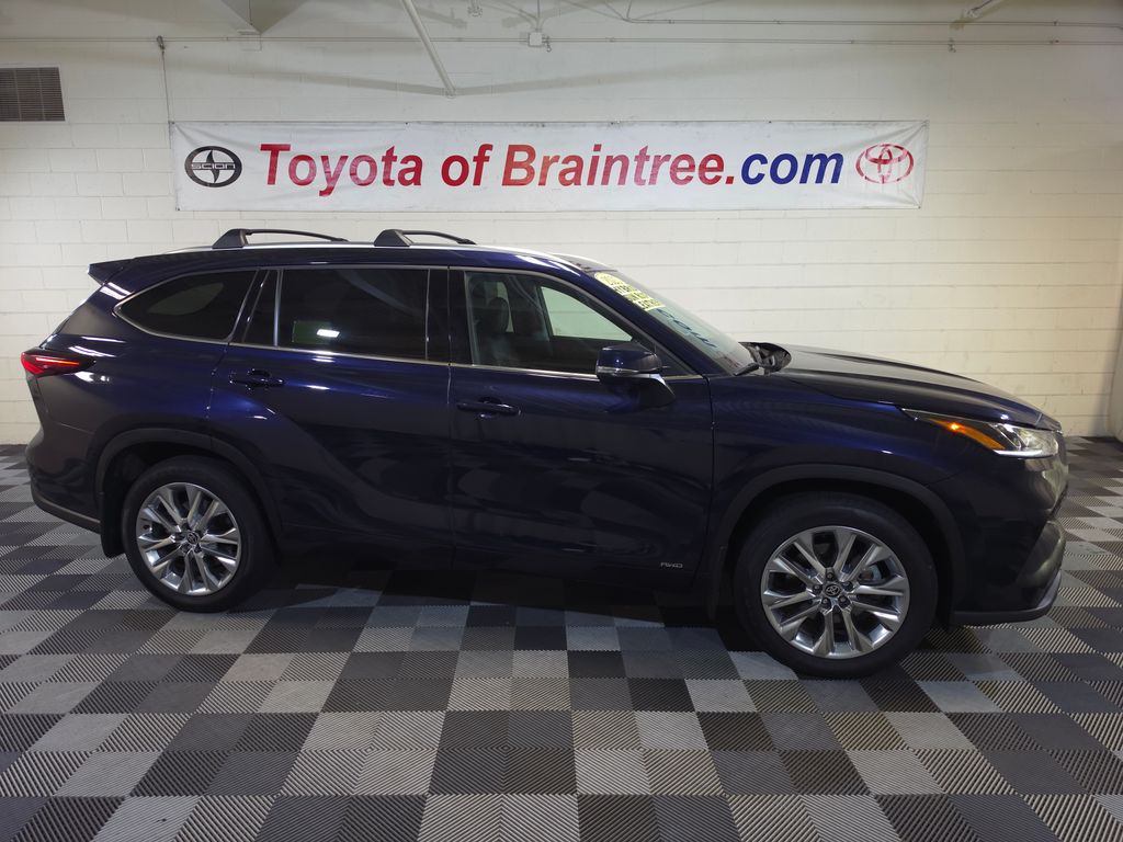 2025 Toyota Highlander Hybrid