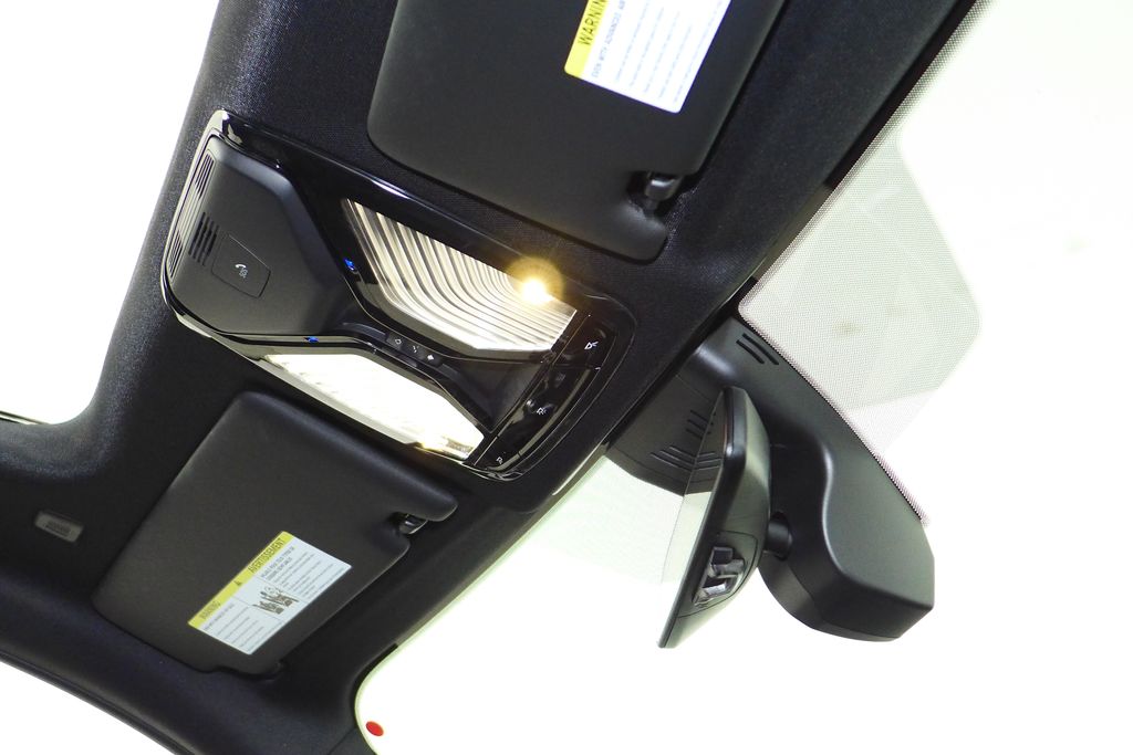 Thumbnail: 2025 BMW i4 - 17