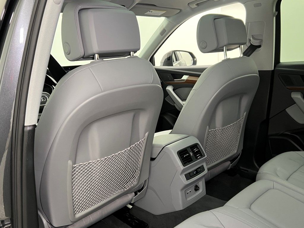 Thumbnail: 2022 Audi Q5 - 24