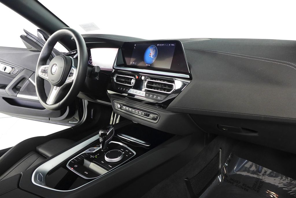 2022 BMW Z4 M40i 17