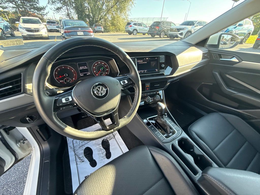 2021 Volkswagen Jetta 1.4T SE White at Bob Ruth Ford