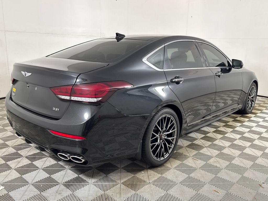 Used 2018 Black Genesis 3.3T Sport image 3