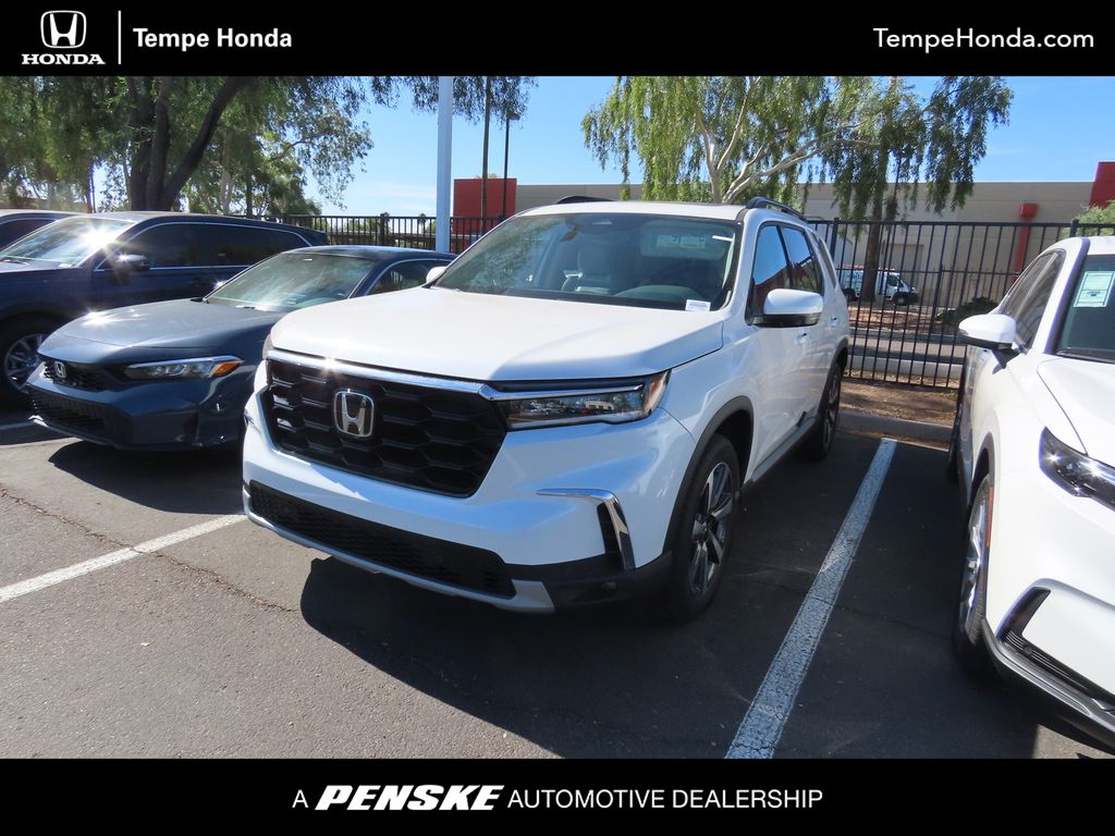 2025 Honda Pilot Touring -
                Tempe, AZ