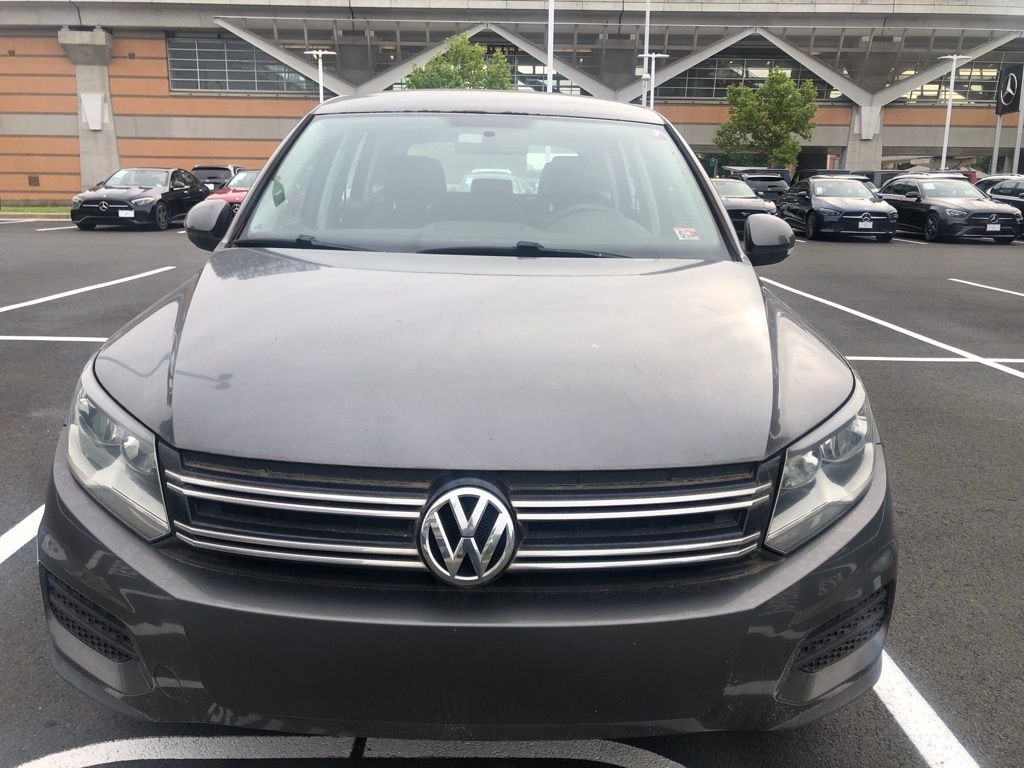 Thumbnail: 2014 Volkswagen Tiguan - 2