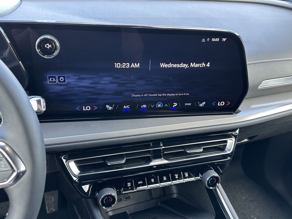 new 2026 Chevrolet Traverse car, priced at $38,595