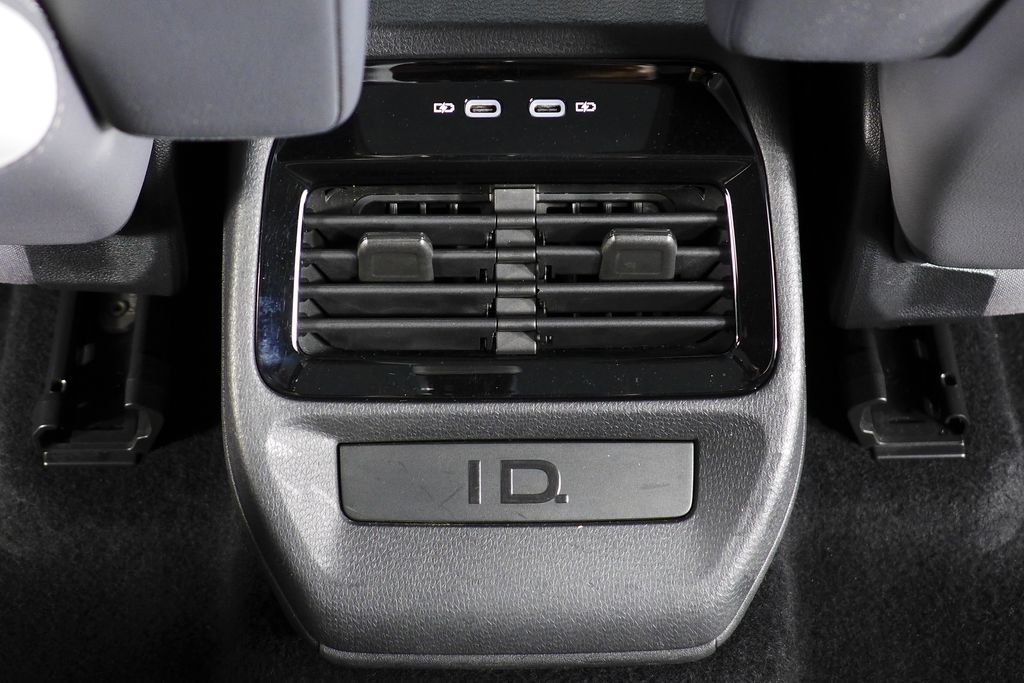 Thumbnail: 2021 Volkswagen ID.4 - 24
