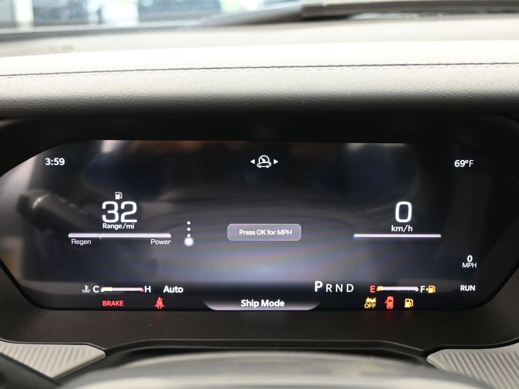 New 2026 silver zynith clearcoat Jeep Laredo image 27