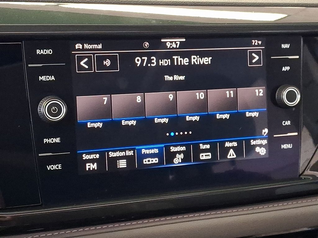 2022 Volkswagen Taos 1.5T SEL Gray at Subaru and VW of Moon Township
