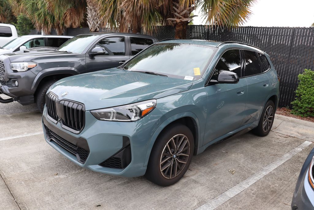 Thumbnail: 2023 BMW X1 - 1