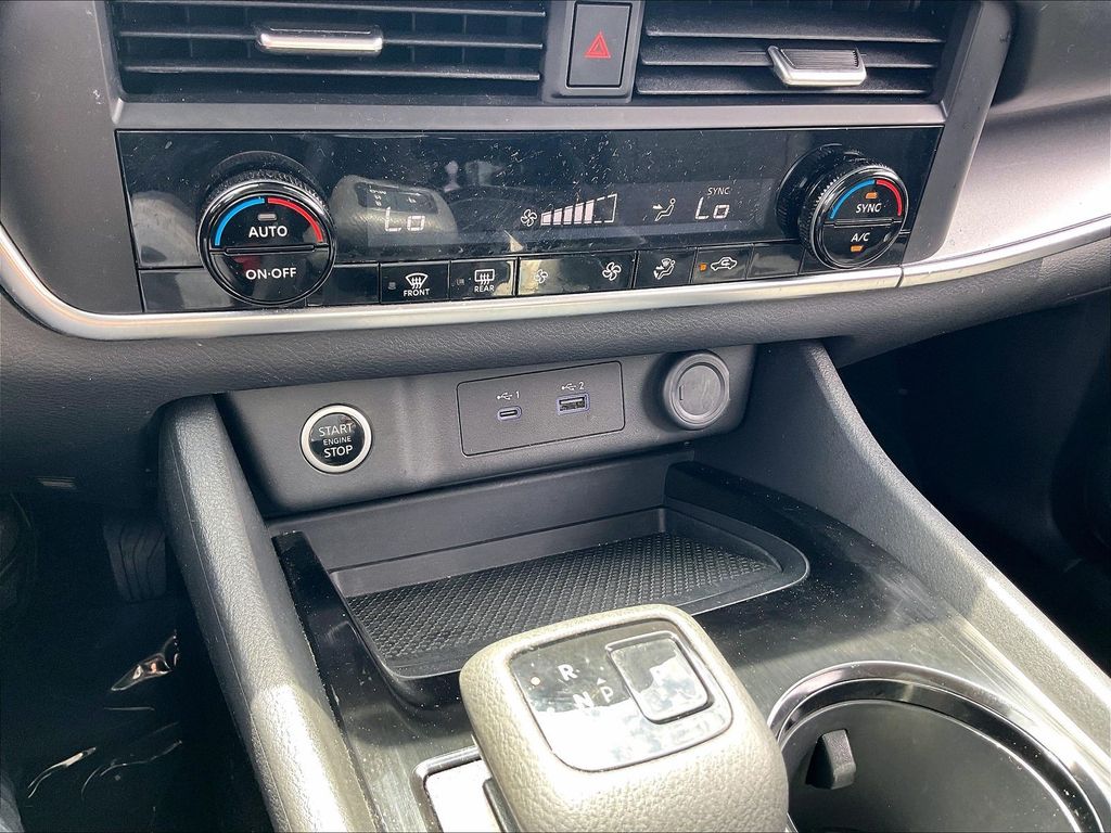 2023 Nissan Rogue — photo 24