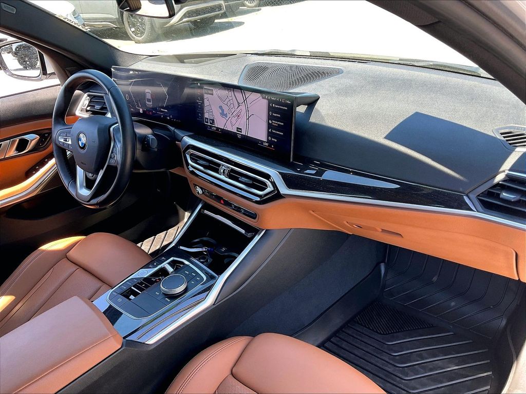 2023 BMW 3 Series — photo 13