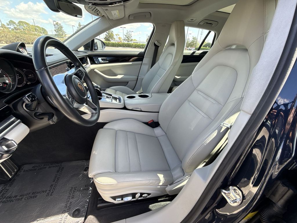 Thumbnail: 2018 Porsche Panamera - 13