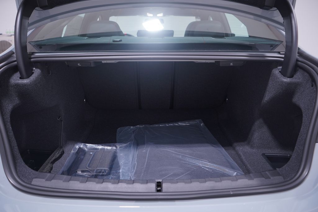 Thumbnail: 2026 BMW 3 Series - 15