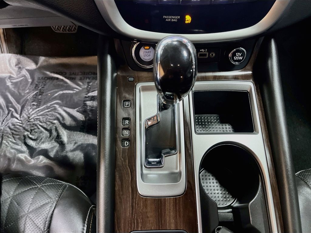 Used 2024 Boulder Gray Pearl Nissan Platinum image 17