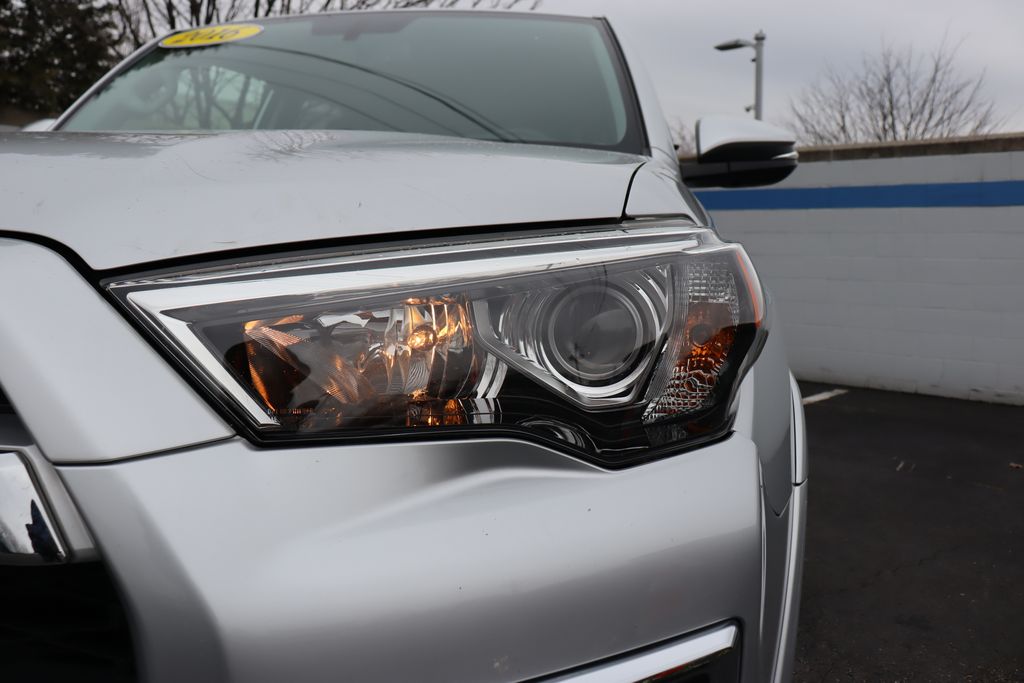 2016 Toyota 4Runner Limited 9