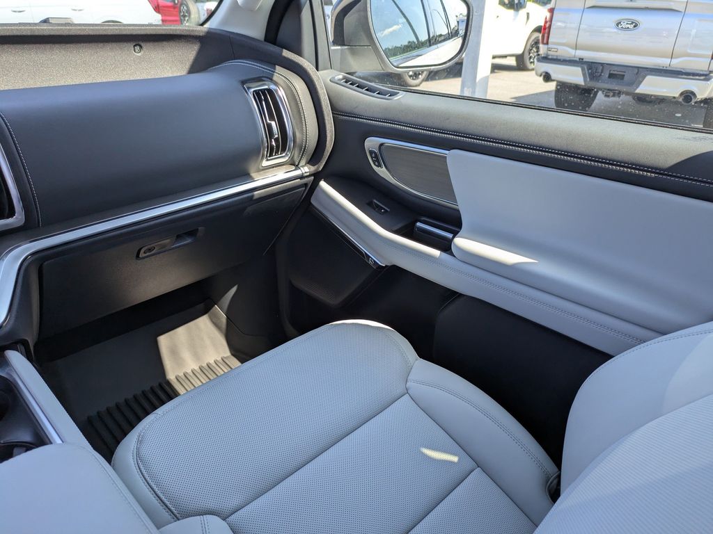 2027 Ford Expedition Max 