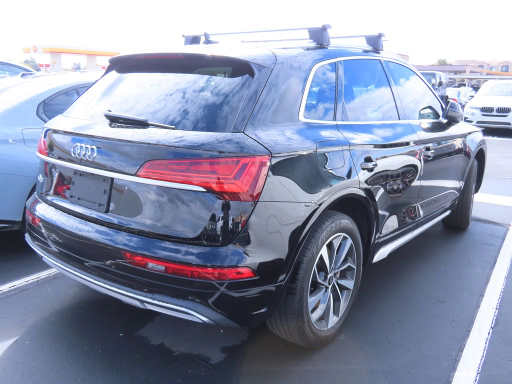 Thumbnail: 2021 Audi Q5 - 3