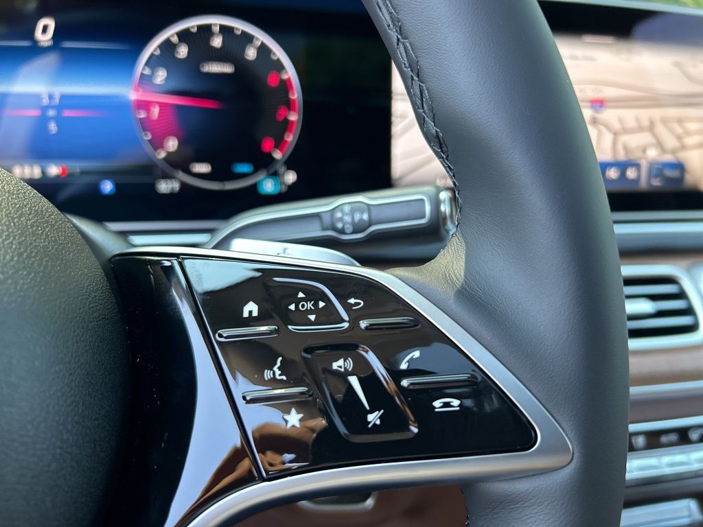 Thumbnail: 2026 Mercedes-Benz GLE - 13