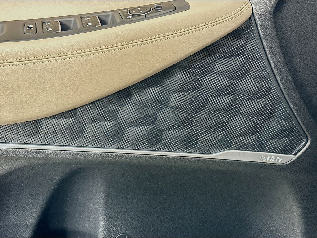 Thumbnail: 2019 Hyundai Santa Fe - 19