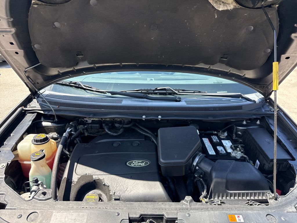Used 2013 Gray Ford SEL image 26