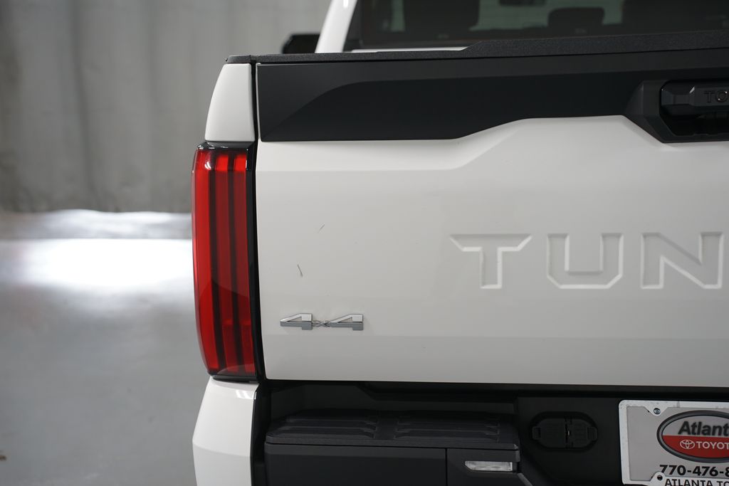 Thumbnail: 2024 Toyota Tundra - 10