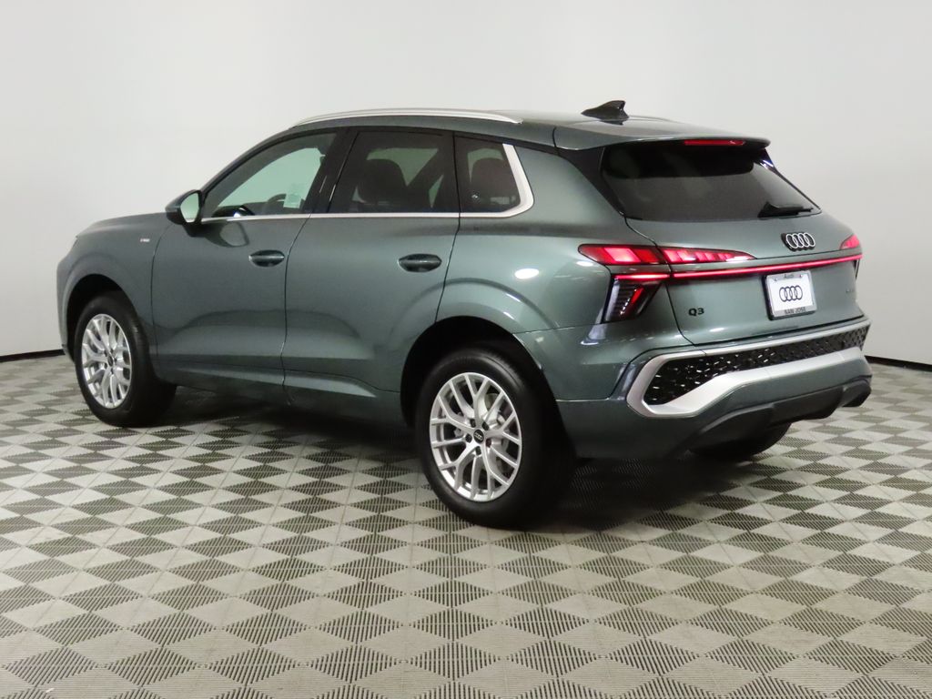 Thumbnail: 2026 Audi Q3 - 3