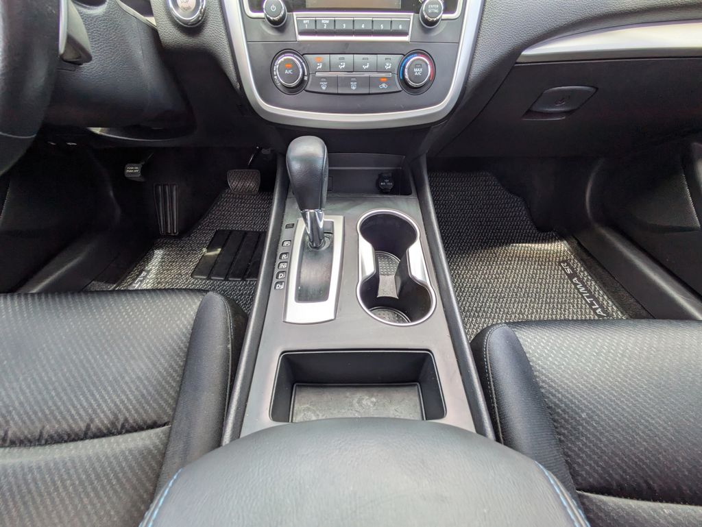 2016 Nissan Altima 2.5 SR