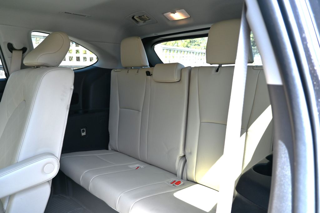 Thumbnail: 2024 Toyota Highlander - 16