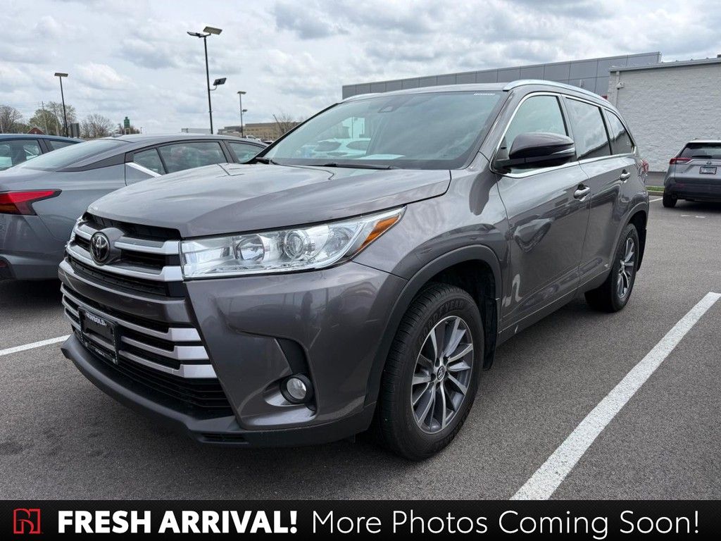 Predawn Gray Mica 2019 Toyota Highlander XLE AWD SUV / Crossover All-Wheel Drive 8-Speed Automatic