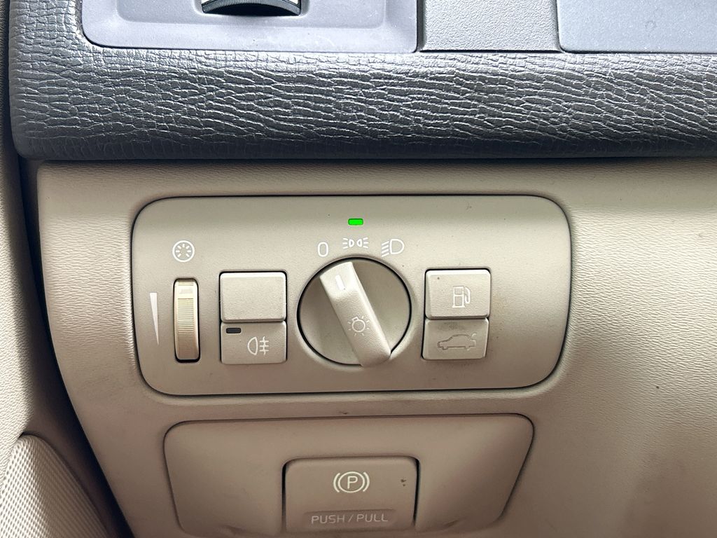 Thumbnail: 2011 Volvo XC60 - 20