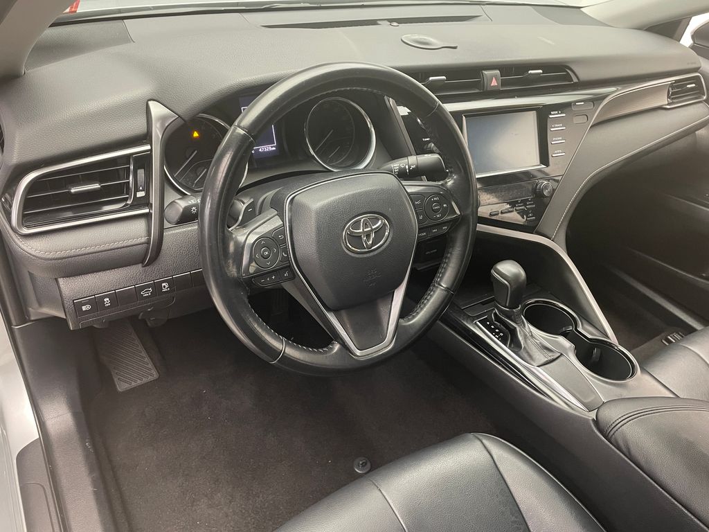 2019 Toyota Camry SE 11