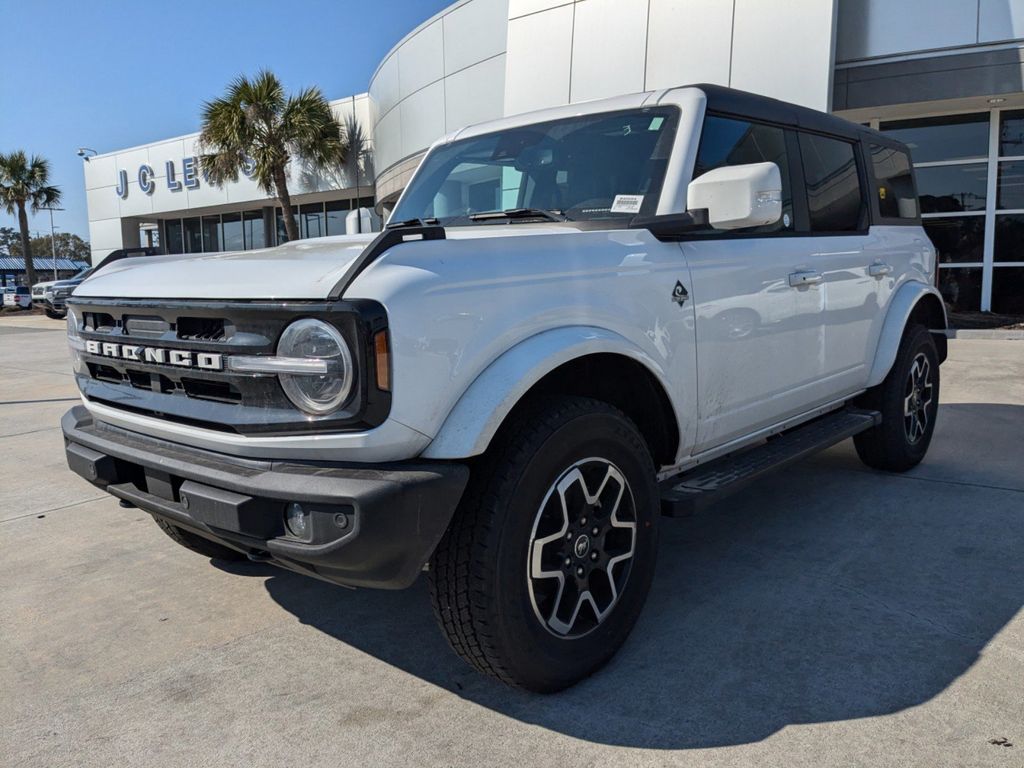 2024 Ford Bronco Outer Banks