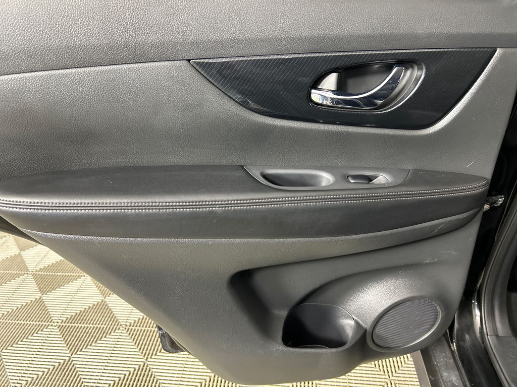 Used 2019 Black Nissan SL image 17