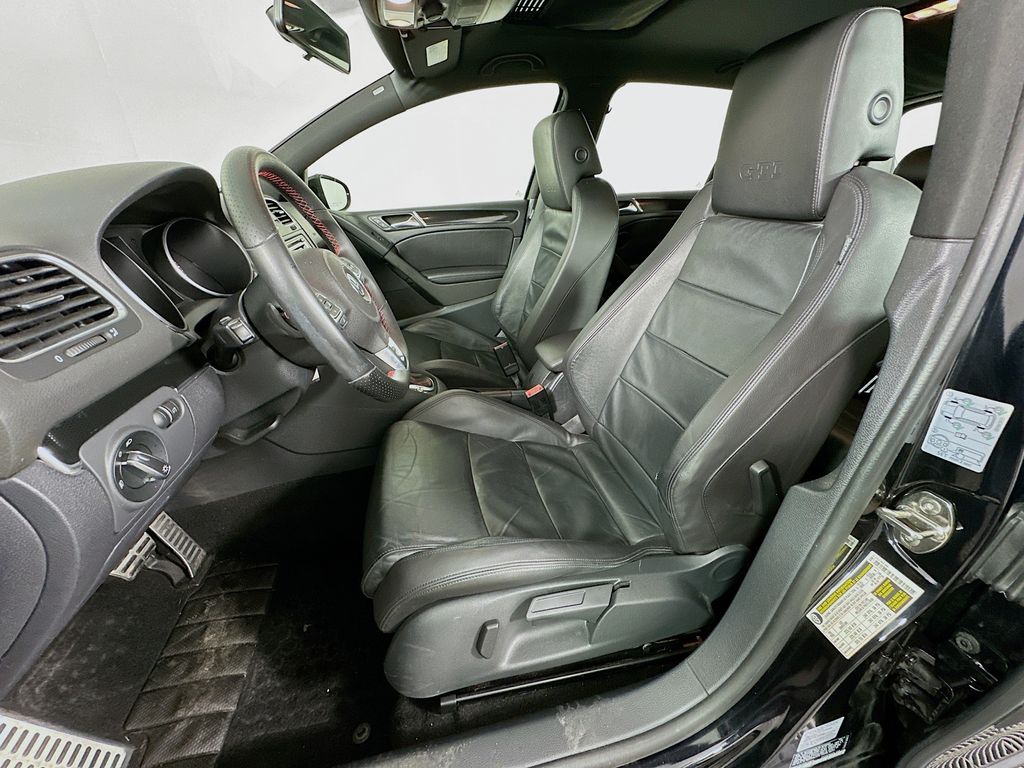Thumbnail: 2013 Volkswagen Golf - 20