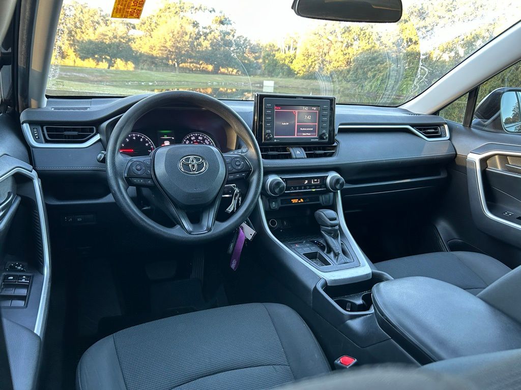 Thumbnail: 2020 Toyota RAV4 - 12