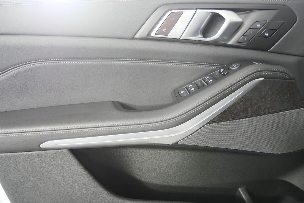 Thumbnail: 2025 BMW X5 - 9